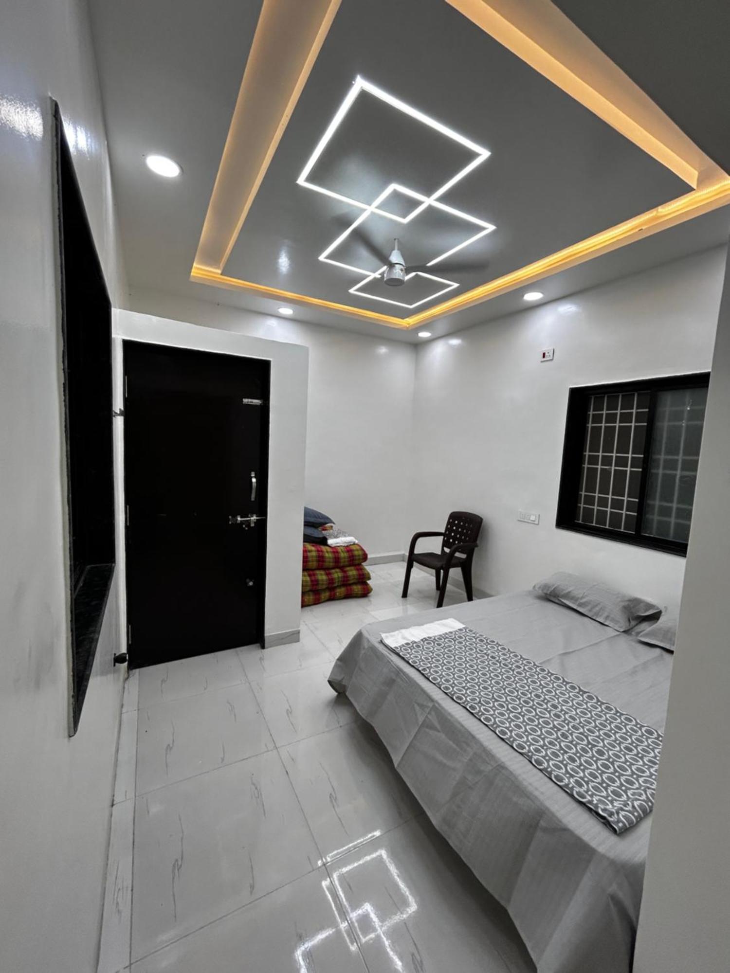 Vatavriksha Guest House,Akkalkot Akalkot Εξωτερικό φωτογραφία