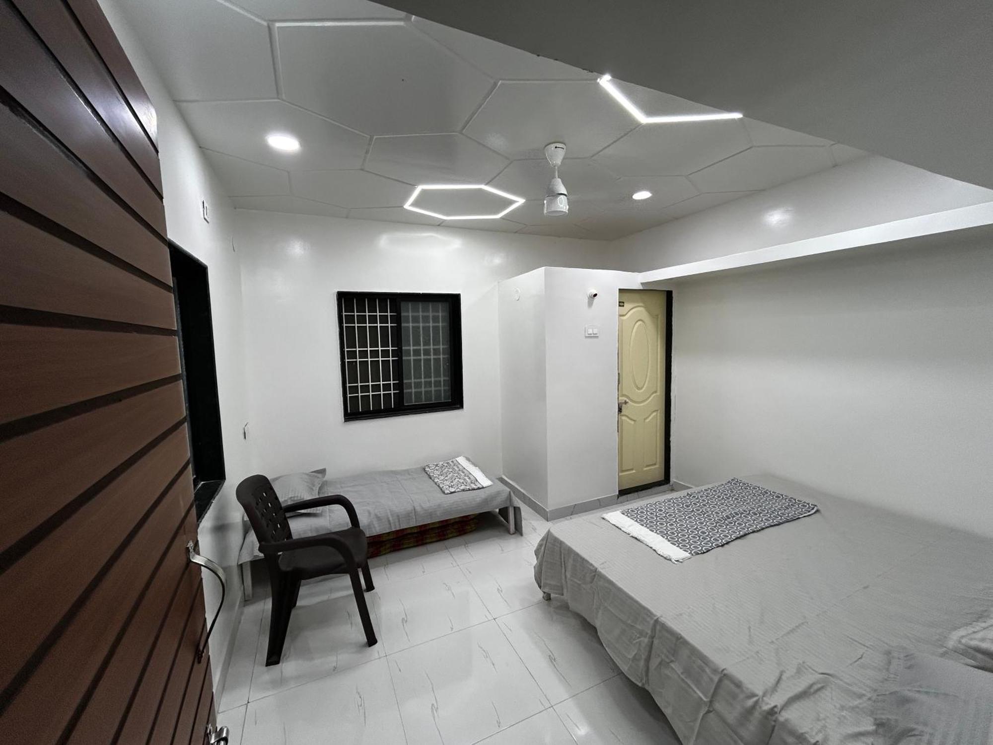 Vatavriksha Guest House,Akkalkot Akalkot Εξωτερικό φωτογραφία